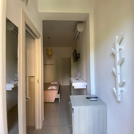 Degli Aranci Bed & Breakfast *