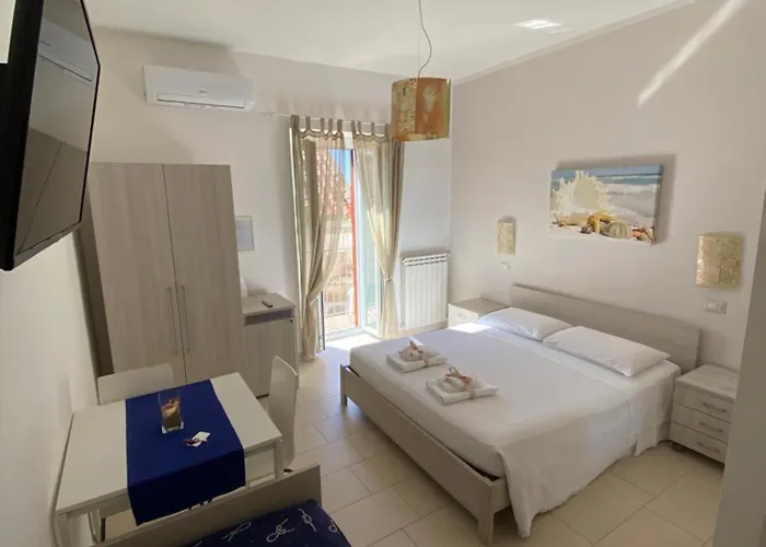 Degli Aranci Bed & Breakfast *
