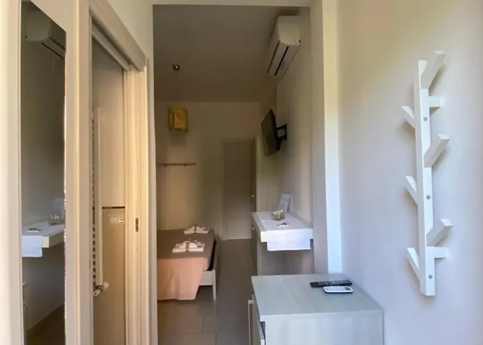 Degli Aranci Bed & Breakfast *