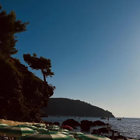 Degli Aranci Bed & Breakfast *