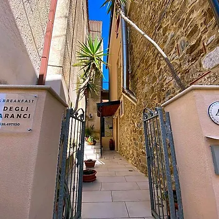 Degli Aranci Bed & Breakfast *